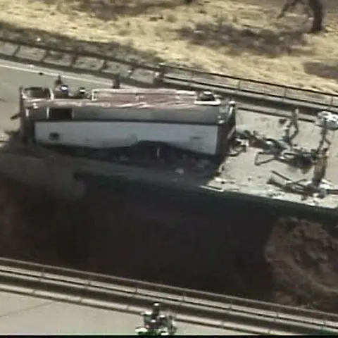 10 morţi şi 38 de răniţi într-un accident rutier în California