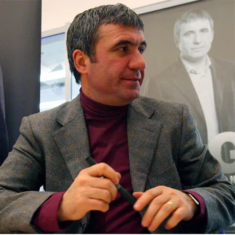 Hagi spune că lui Răzvan Lucescu nu îi va fi uşor la echipa naţională