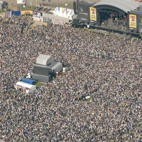 Kanye West şi Basement Jaxx vor cânta în iulie la festivalul dance Wireless 09, în Hyde Park, Londra