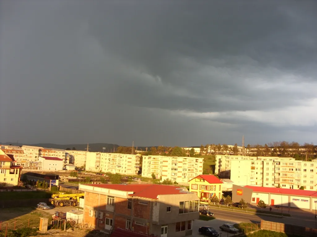 Furtună în oraşul Mioveni