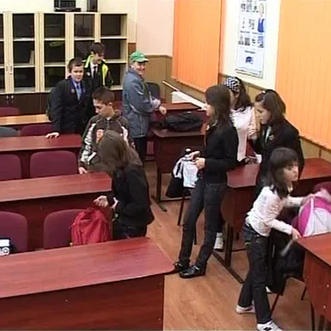 Greva profesorilor a fost suspendată. Joi elevii au susţinut teza unică