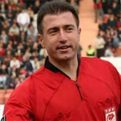 NewsIn: Turcul Huseyin Gocek va arbitra meciul dintre Unirea Urziceni şi CFR Cluj