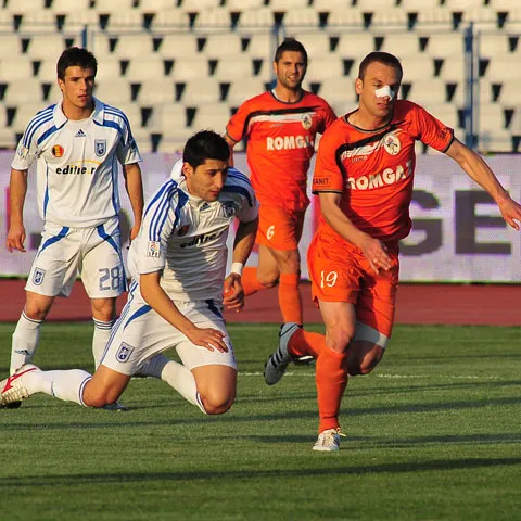 Universitatea Craiova rămâne în lupta pentru Europa League, Gaz Metan tremură din nou