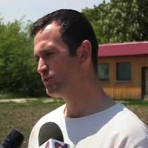 Un copil de 15 ani de la orfelinatul "Betania" a fost bătut pentru că nu şi-a făcut curat în cameră. Cum comentaţi?