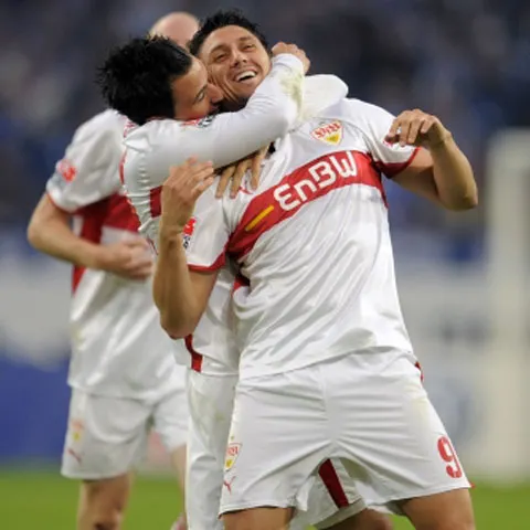 Marica înscrie golul victoriei cu Schalke 04 şi o menţine pe Vfb Stuttgart în lupta pentru titlu