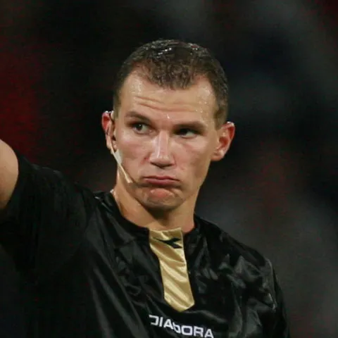 Tribunalul Argeş a stabilit o cauţiune de 10.000 lei pentru arbitrul Aurelian Bogaciu