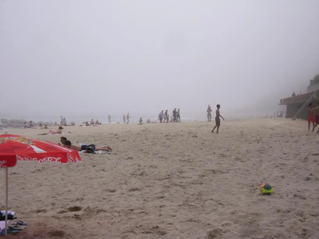 Ceaţă densă pe plaja de la Eforie Nord