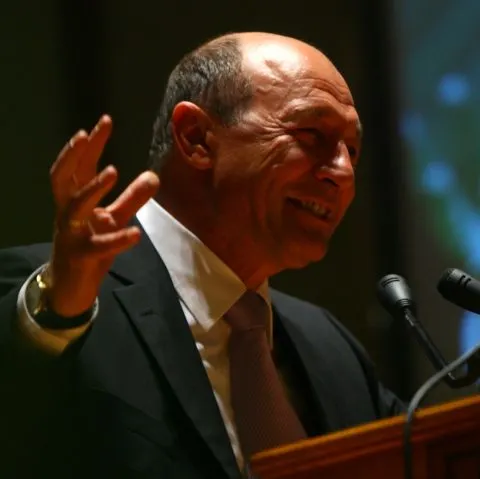 Traian Băsescu efectuează o vizită de două zile în Franţa 