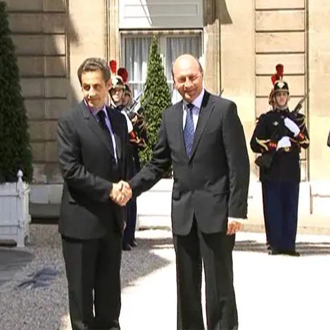 Parteneriatul strategic pentru energie, subiect de discuţie între Băsescu şi Sarkozy