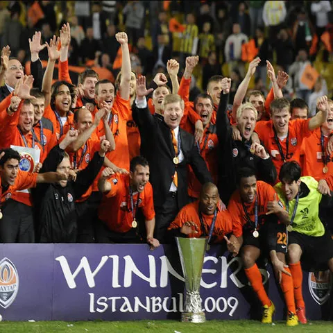 VIDEO / Lucescu şi Raţ au câştigat Cupa UEFA cu Şahtior!