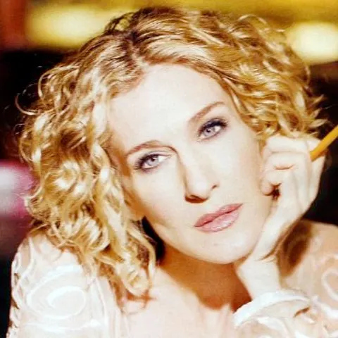 Mama surogat pentru gemenele lui Sarah Jessica Parker, ameninţată cu moartea