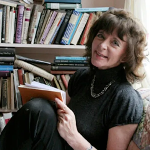 Ruth Padel se află în situaţia de a-şi apăra postul, la câteva zile de la alegerile de la Oxford