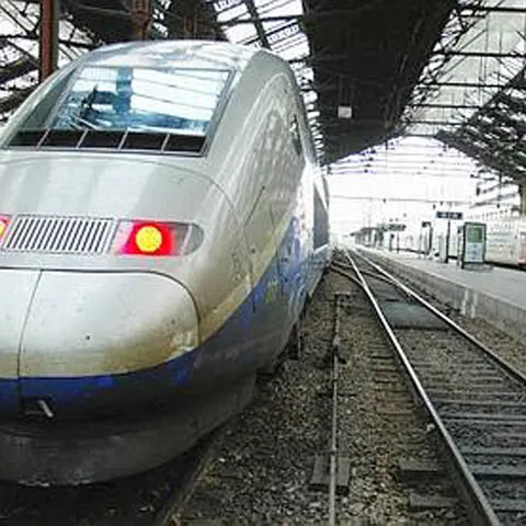 Feroviarii francezi au intrat marţi în grevă, la ora 21:00, ora României