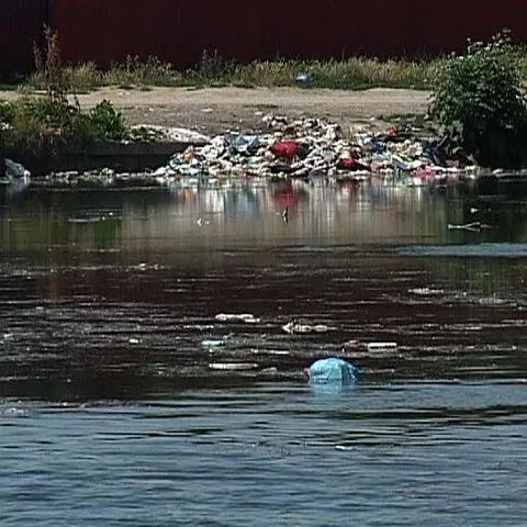 Lacul Plumbuita este un adevărat focar de infecţie 