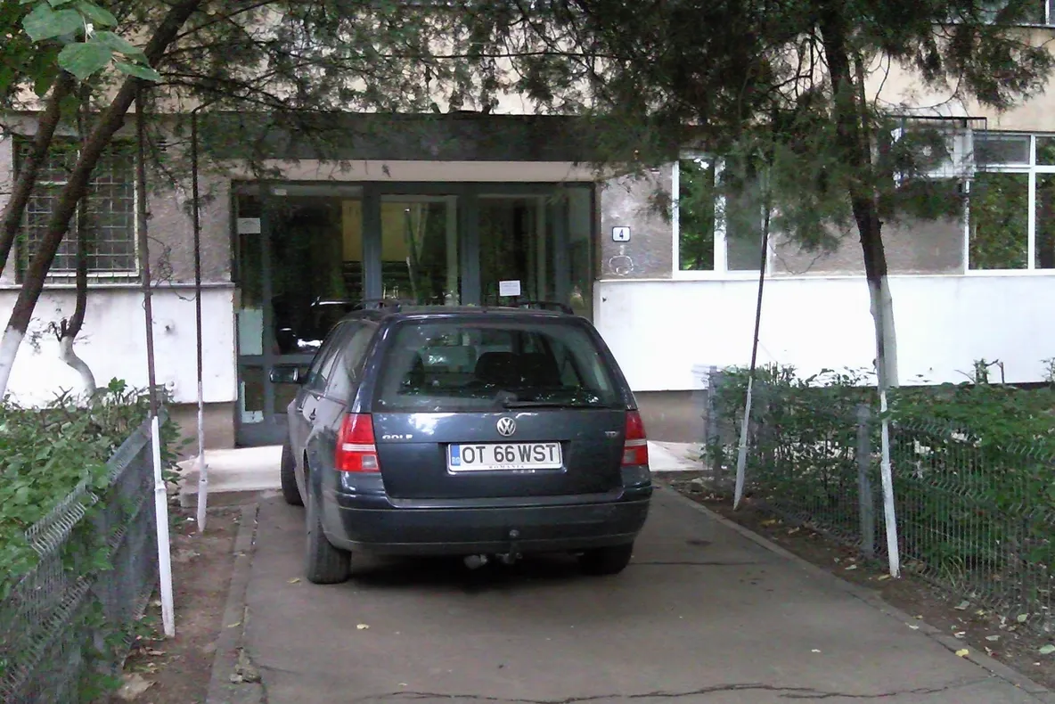 Parcarea la scară