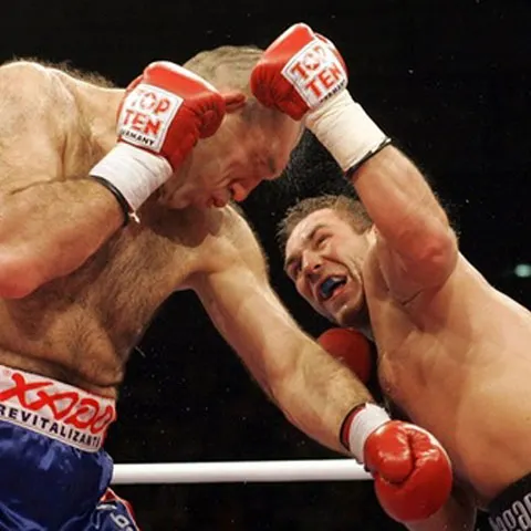 Box - Meciul dintre greii Valuev şi Şagaev a fost anulat