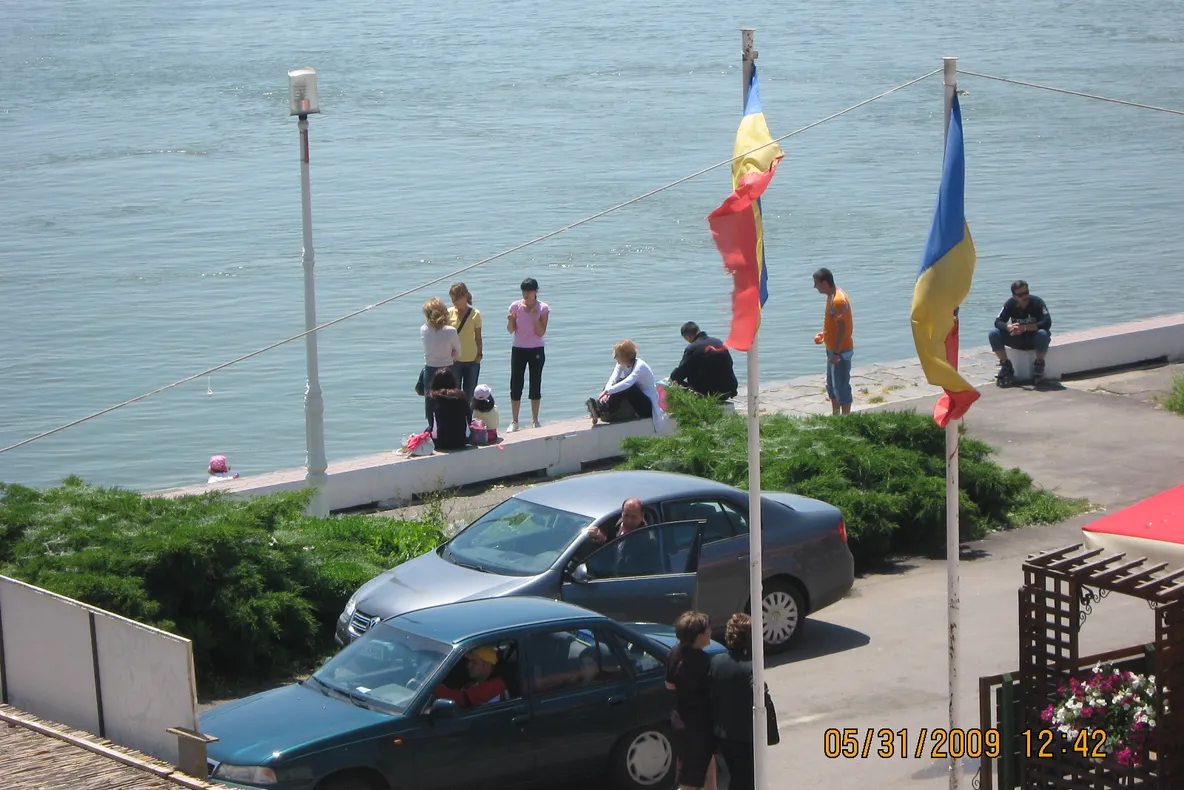 Cu maşina pe faleza Dunării