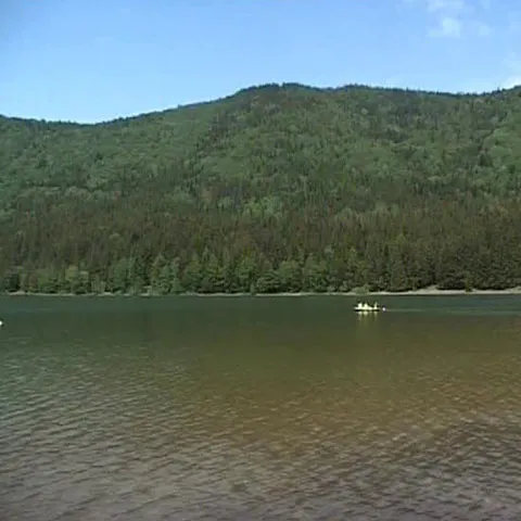 Lacul Sfânta Ana, singurul lac de origine vulcanică din Europa
