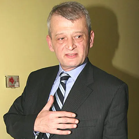 Sorin Oprescu: Poliţia îi va ajuta pe şoferii care au maşini avariate din cauza furtunii. Sectorul 1 e cel mai afectat