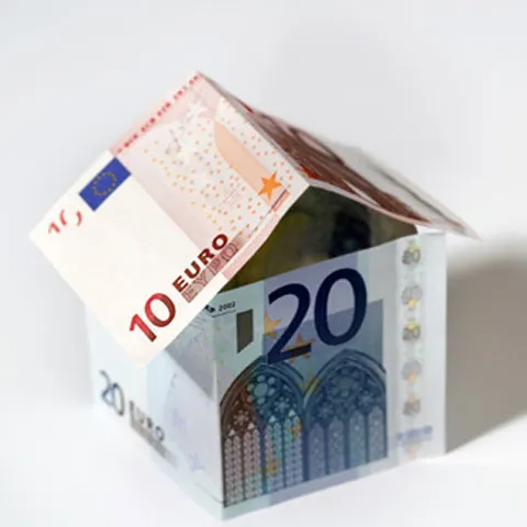 Băncile din România vând online locuinţele rău-platnicilor 