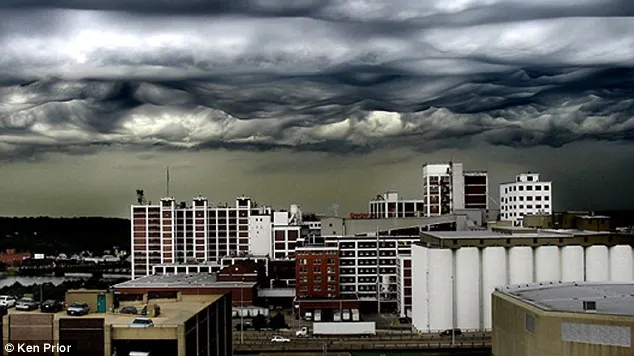 Norii fără nume, formaţiuni spectaculoase neclasificate încă de meteorologi - GALERIE FOTO