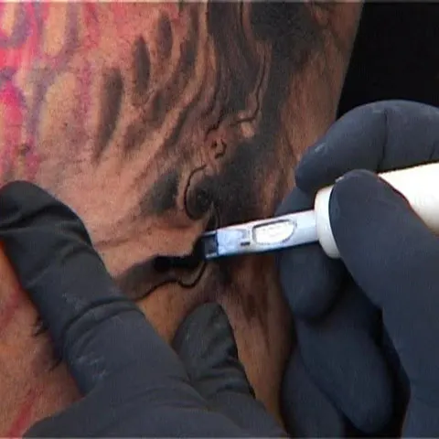 La Sibiu a avut loc prima convenţie internaţională de tatuaje găzduită în România