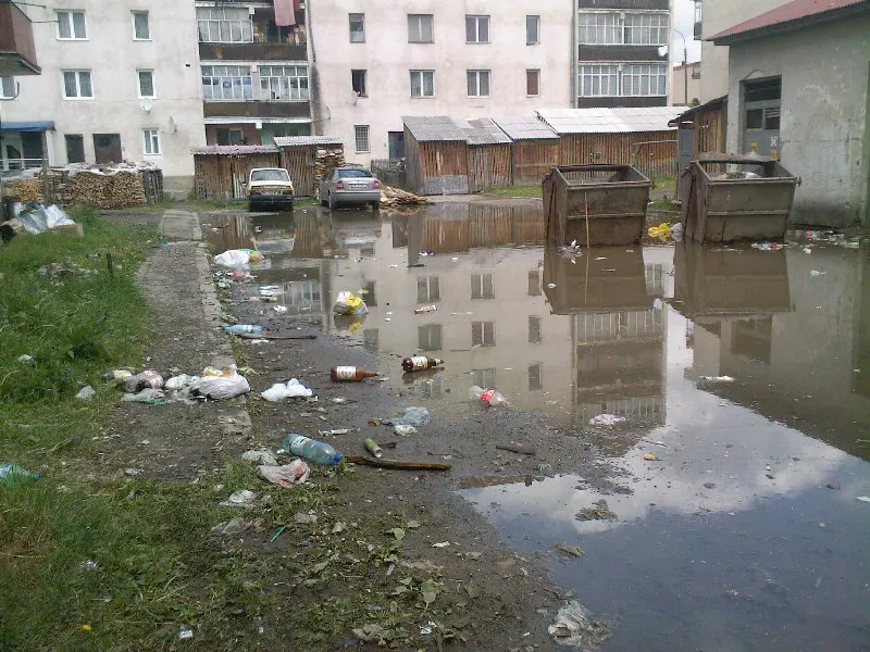 Topliţa inundată după o ploaie puternică