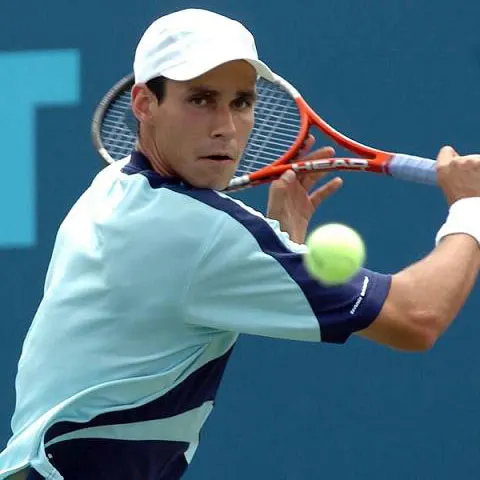 Tenis - Victor Hănescu a fost eliminat în primul tur la Halle