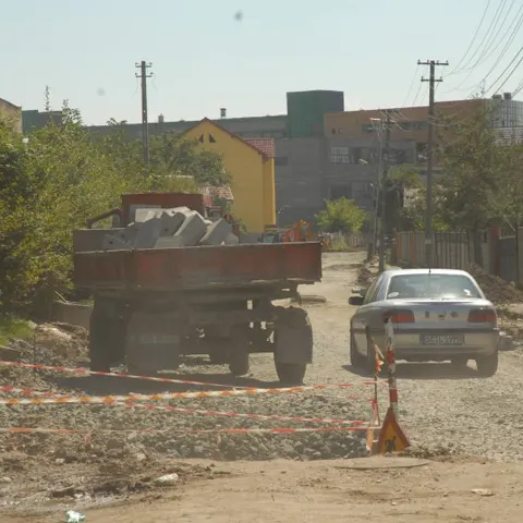 Pe 2 iunie au început lucrări de reabilitare la patru străzi din Capitală