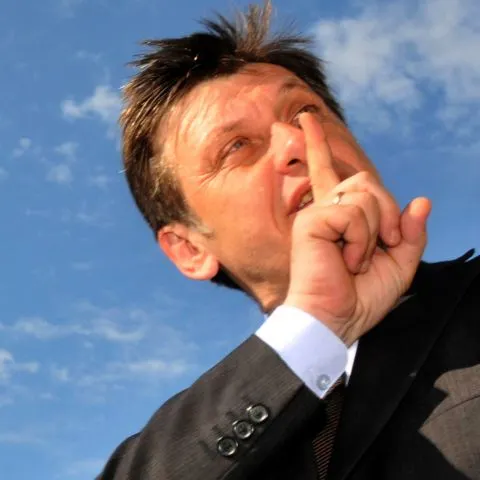 Crin Antonescu anunţă sancţiuni pentru filiale cu rezultate slabe 