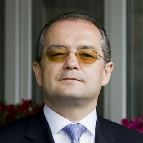 Guvernul s-a angajat în faţa FMI să finalizeze până în 30 octombrie Legea salarizării unice