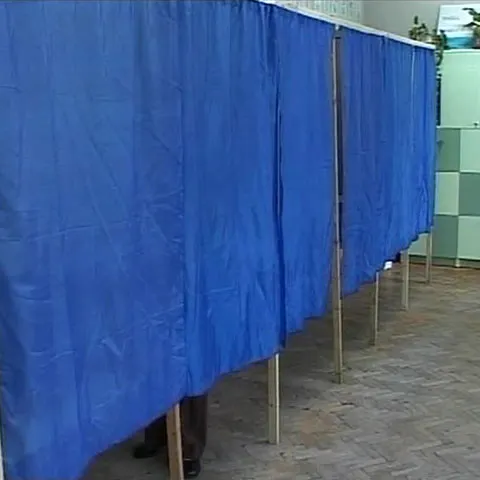 Doi tineri din Aghireş sunt acuzaţi de vot multiplu la euroalegeri 