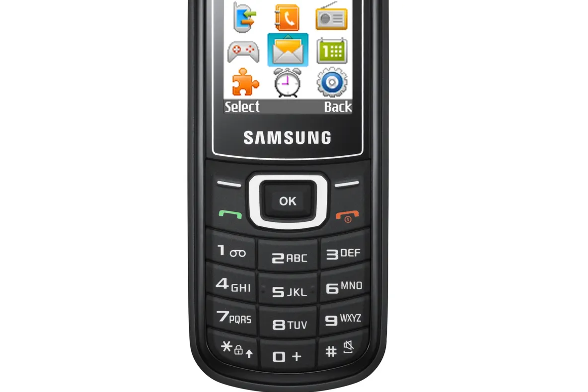 Samsung lansează primul său telefon mobil solar