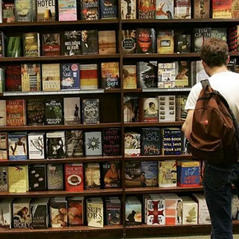 Vasile Ernu va participa la Festivalul Internaţional de Literatură de la Moscova cu un nou proiect