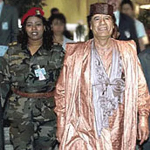 Gaddafi spune că în lumea arabă femeile sunt tratate ca nişte piese de mobilier