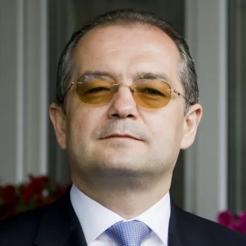 Boc: Preşedintele a fost invitat la şedinţa de Guvern, am considerat că este oportună prezenţa sa