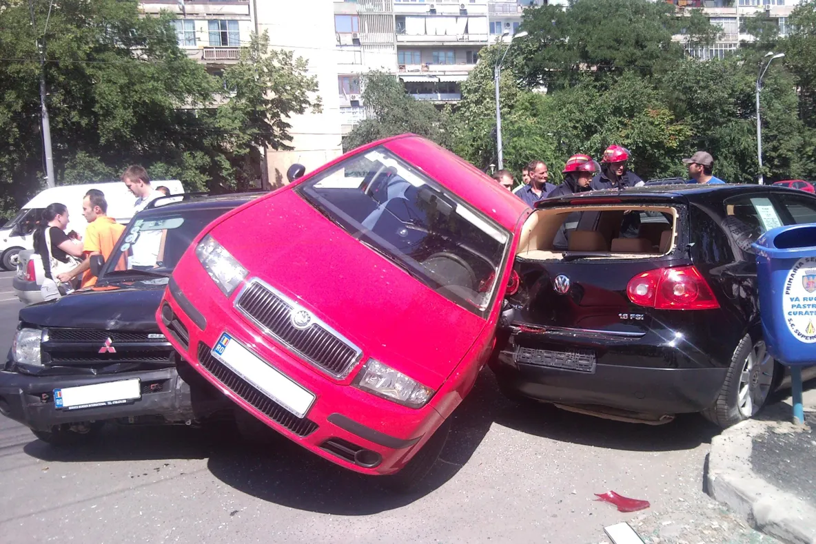 Accident pe bulevardul Iuliu Maniu din Capitală
