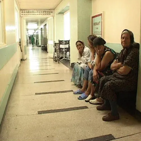 Pacienţii de la Spitalul Judeţean Craiova trebuie să facă duş înainte de internare