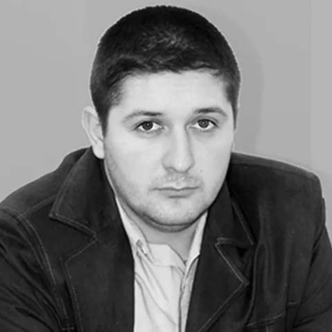 Dan Bucura: Mai vrea Traian Băsescu voturile «tâmpiţilor»?