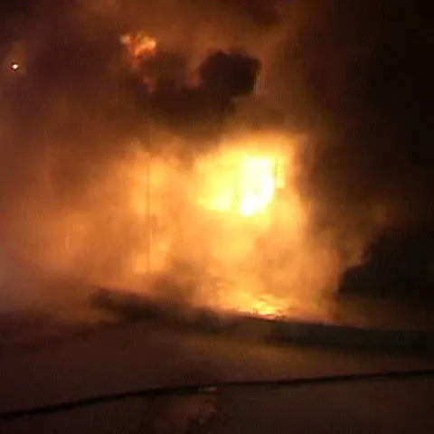 Patru magazine din Târgovişte au fost distruse de un incendiu