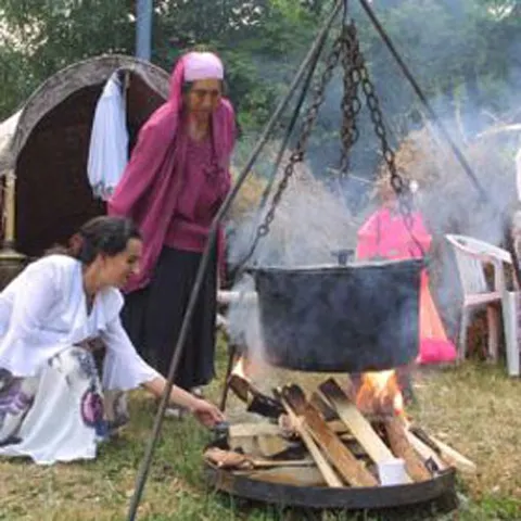 Nord-irlandezii au tot mai multe prejudecăţi faţă de imigranţi şi minorităţi, arată un studiu