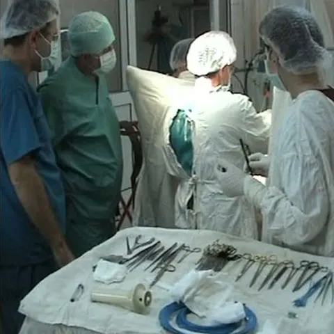 Salariaţii Spitalului de Boli Infecţioase din Cluj-Napoca au ieşit în stradă, nemulţumiţi de schimbarea managerului unităţii