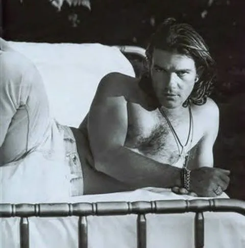 Antonio Banderas, ruşinat de scenele de sex