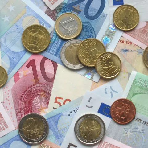 Statul a împrumutat de la bănci 1,5 miliarde lei în luna mai
