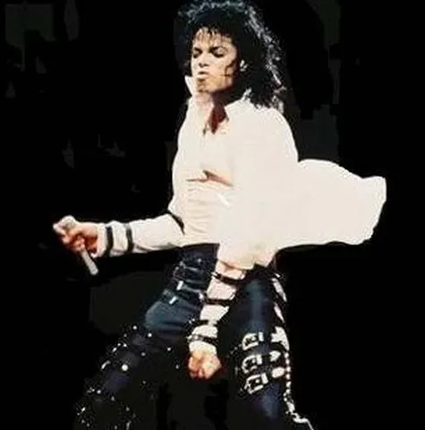 La începutul anului, National Enquirer anunţa că Michael Jackson mai are 6 luni de trăit