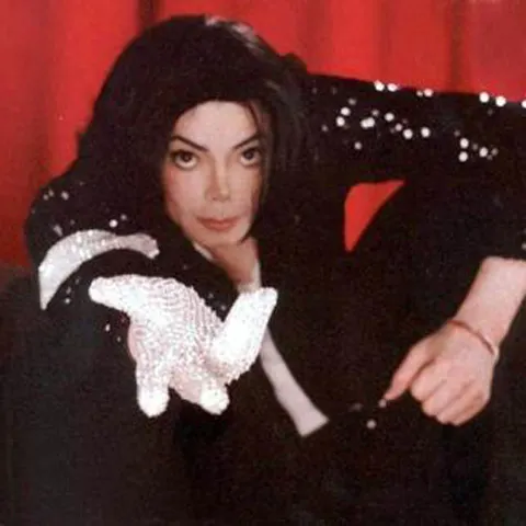 Familia lui Michael Jackson a cerut o a doua autopsie