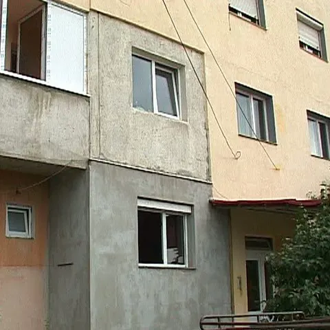 Sute de braşoveni şi-au izolat blocurile fără a avea autorizaţie 