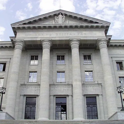 Activitatea instanţelor a crescut în primele trei luni ale anului faţă de 2008