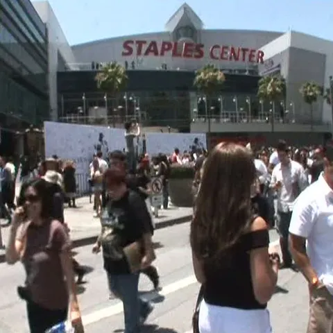 Fanii au fost impresionaţi de ceremonia de la Staples Center