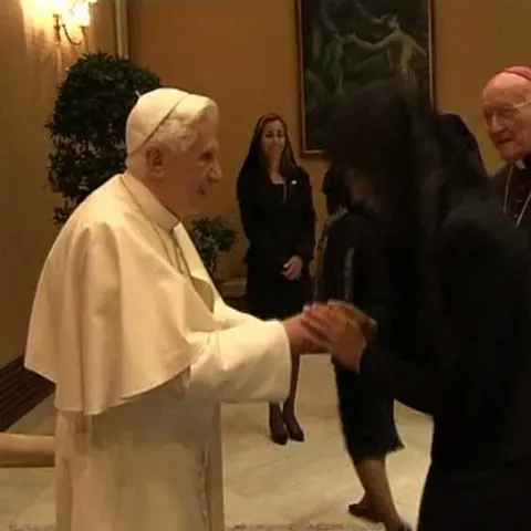 Soţiile liderilor G8 au fost primite de Papa Benedict al XVI-lea 